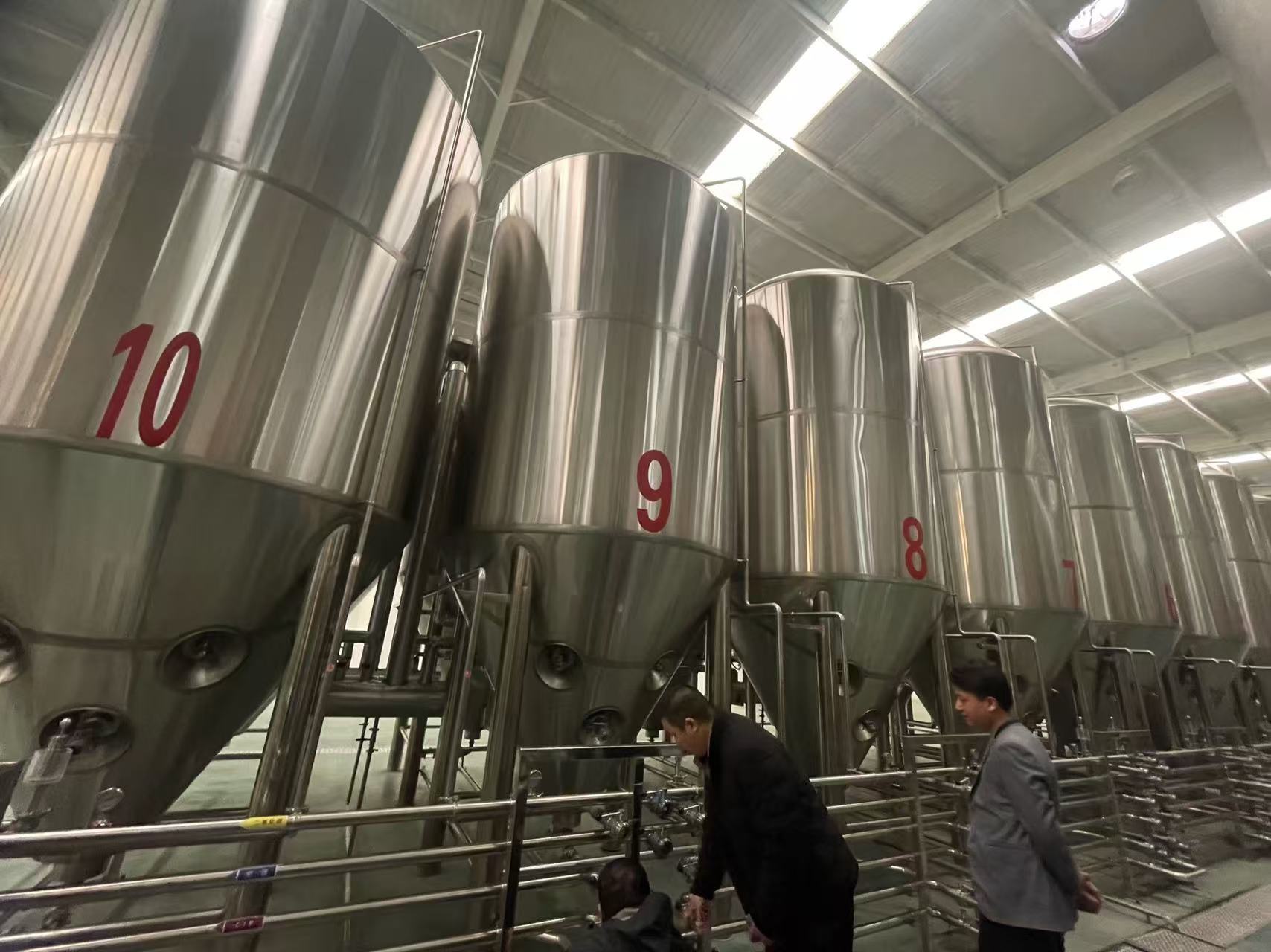 廊坊精酿啤酒设备厂—平面布置、设备设计、制造、调试、培训等一条龙服务